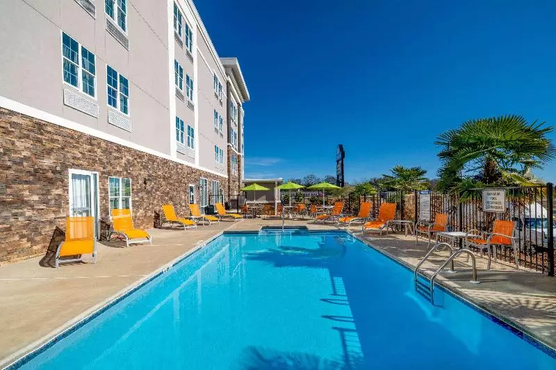 Hotelli La Quinta By Wyndham Forsyth