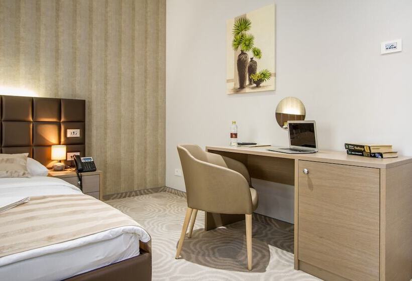 فندق Royal Airport