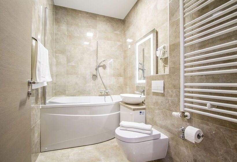 فندق Royal Airport