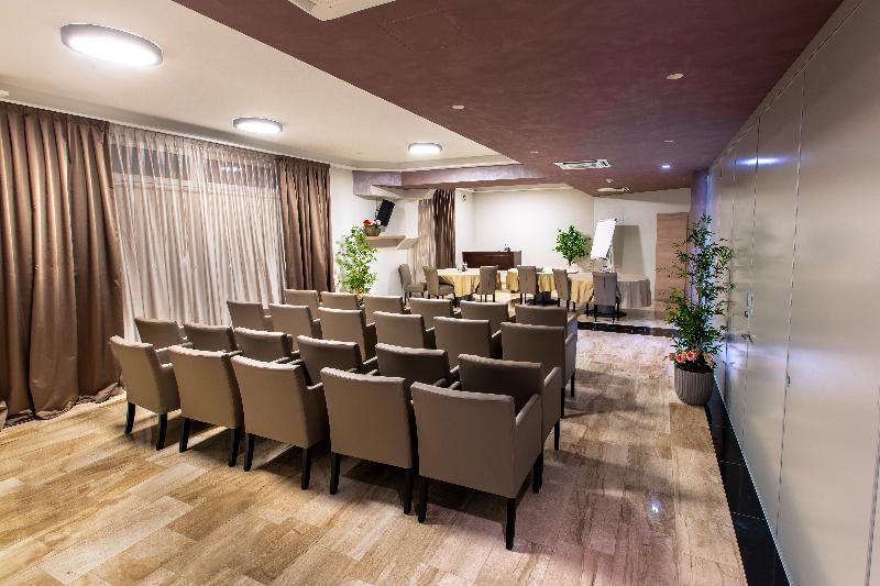 فندق Royal Airport