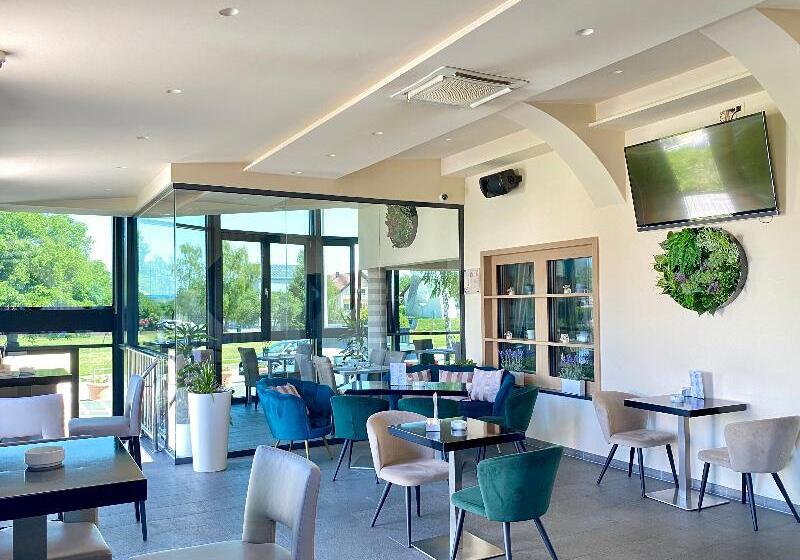 فندق Royal Airport