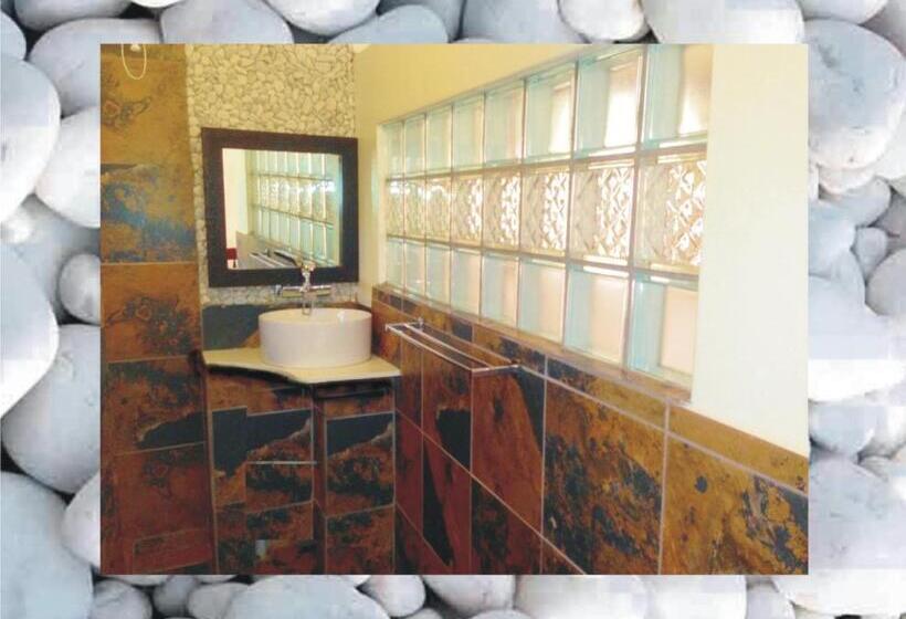 Пансион 44 On Ennis Guest Lodge And Restaurant   No Load Sheddding