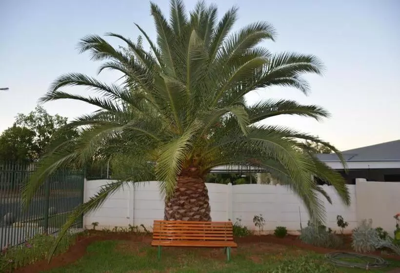 پانسیون Blue Crane Guest House Bloemfontein