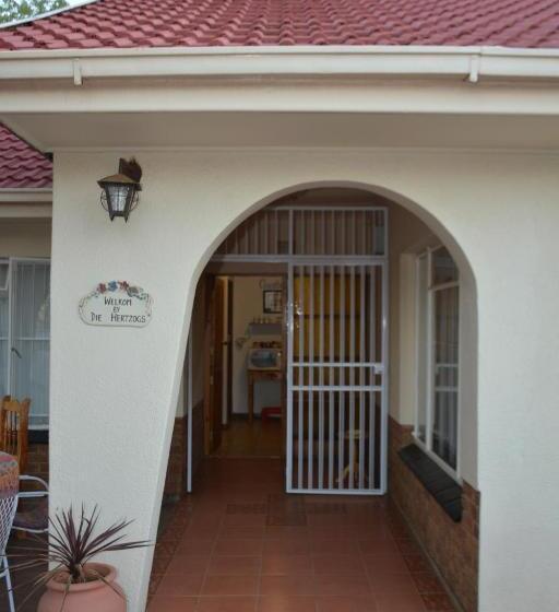 פנסיון Blue Crane Guest House Bloemfontein