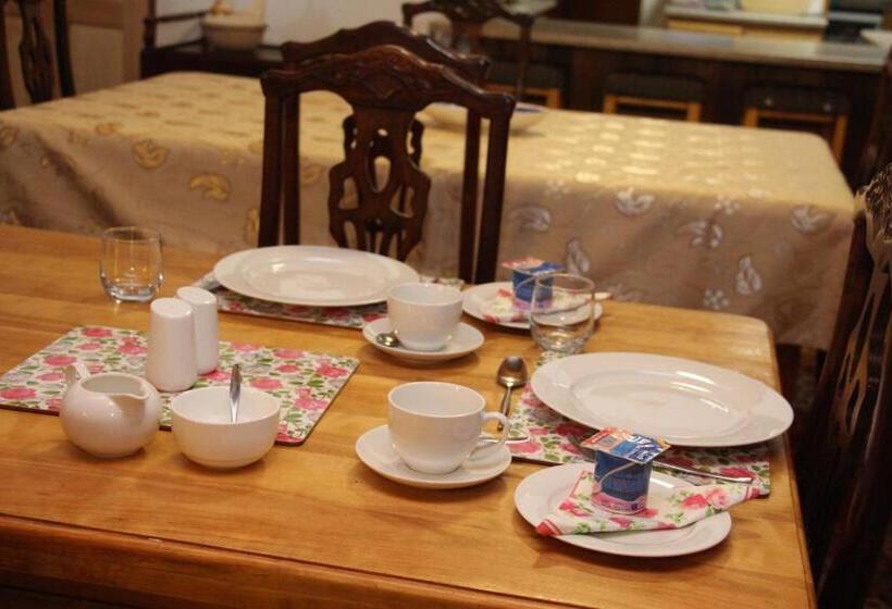 פנסיון Blue Crane Guest House Bloemfontein