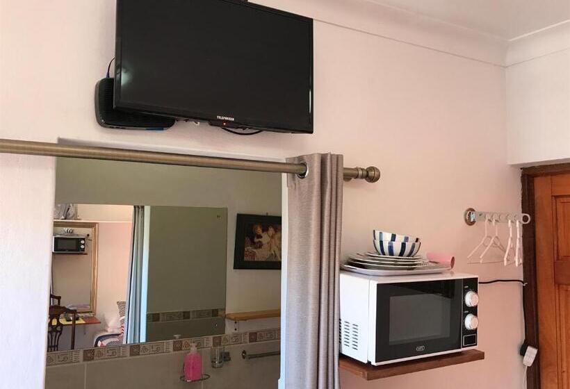 פנסיון Blue Crane Guest House Bloemfontein