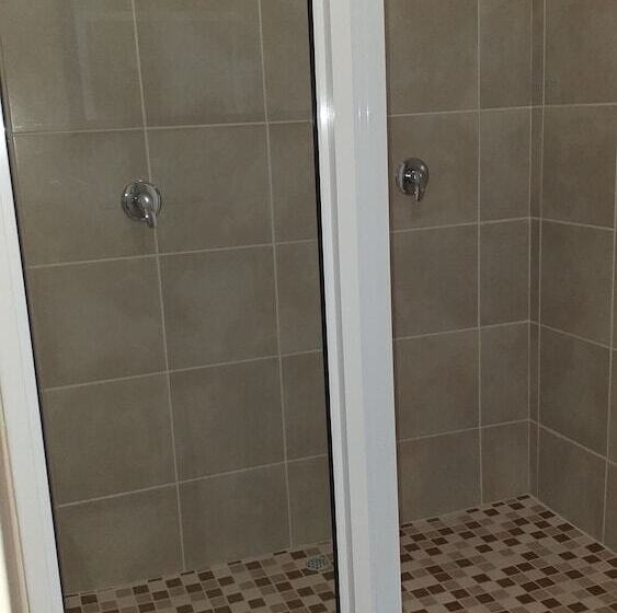 פנסיון Gecko Inn