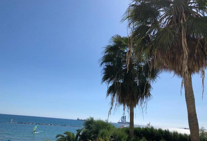 River Beach Apartment 101