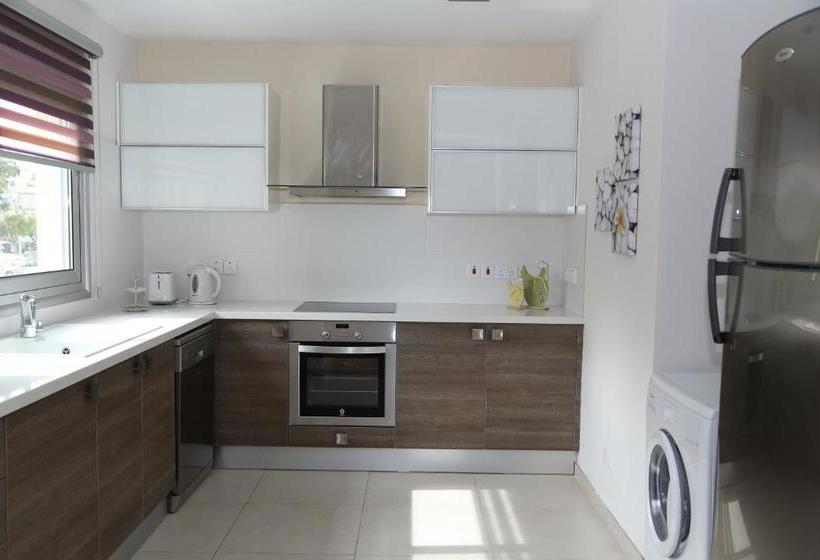 River Beach Apartment 101