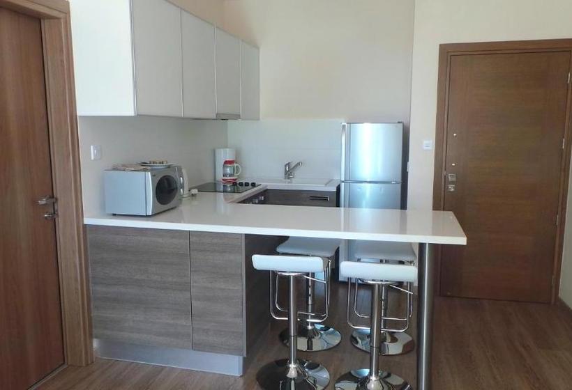 River Beach Apartment 101