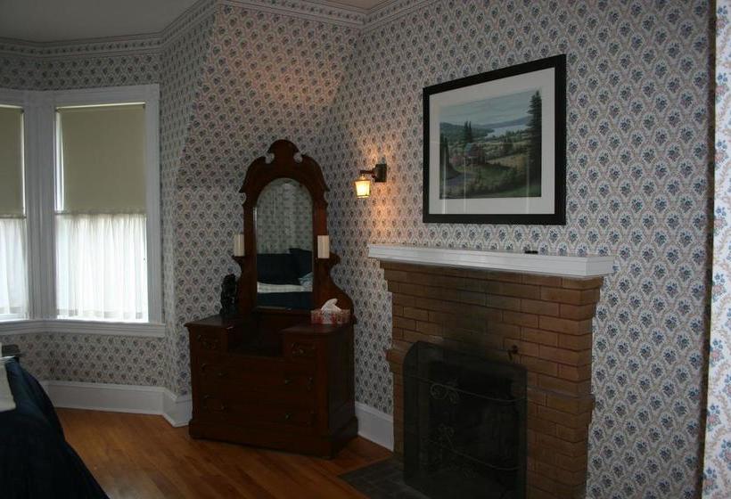 Sackville Bed And Breakfast