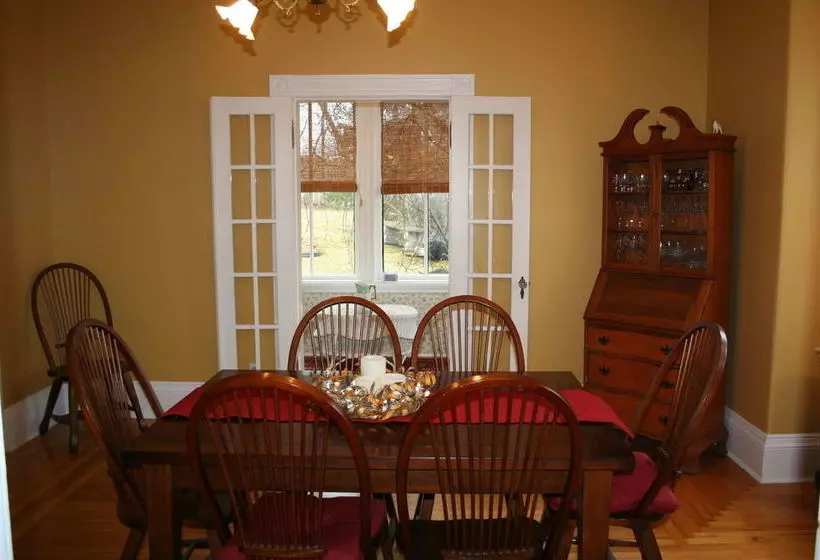 Sackville Bed And Breakfast