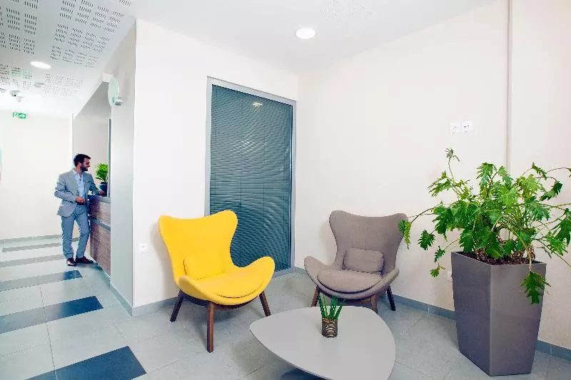 Séjours & Affaires Paris Bagneux