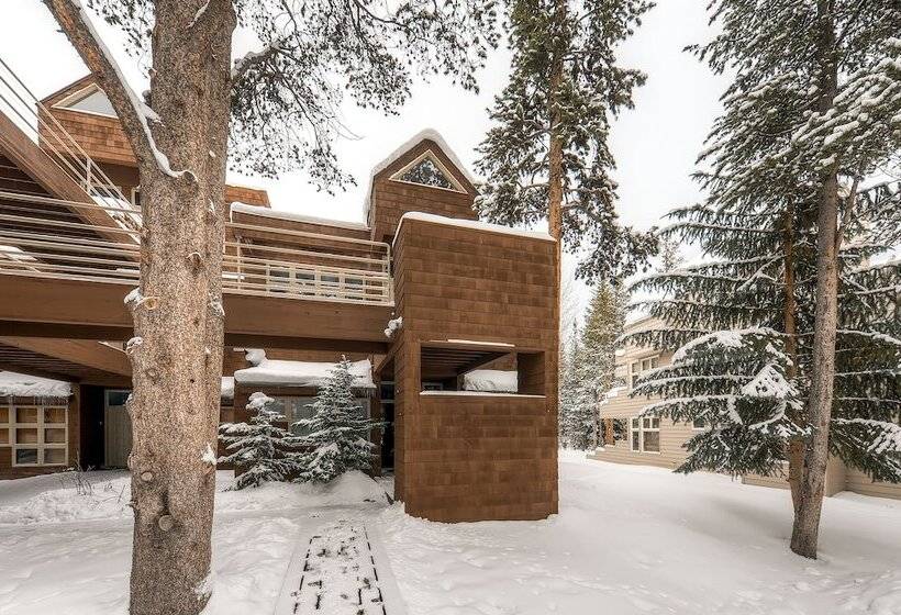 River Glen Condos By Crmr