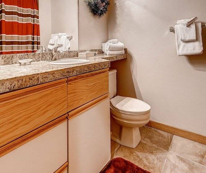 River Glen Condos By Crmr