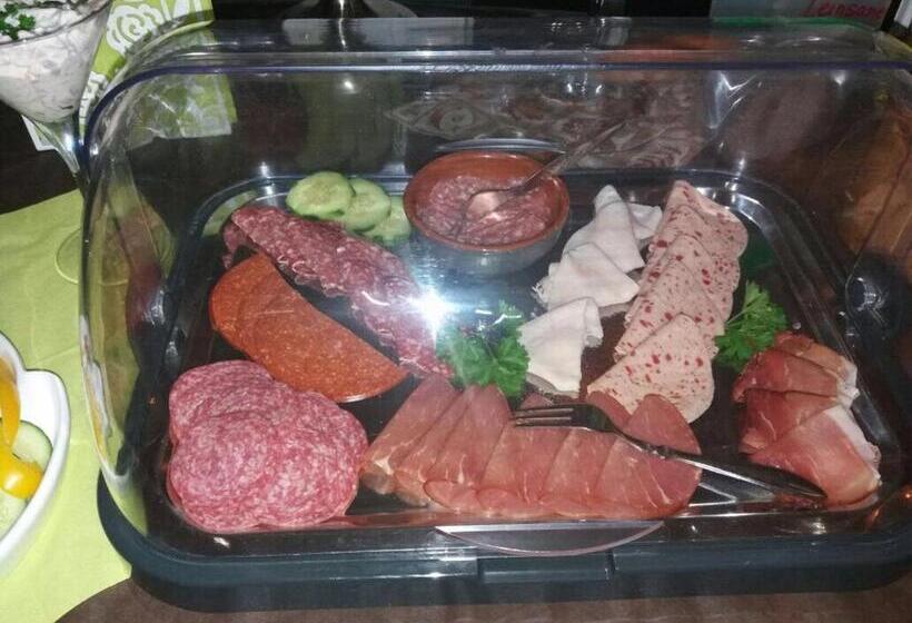 Aamiaismajoitus (B&B) Internat Schloss Spiegelberg