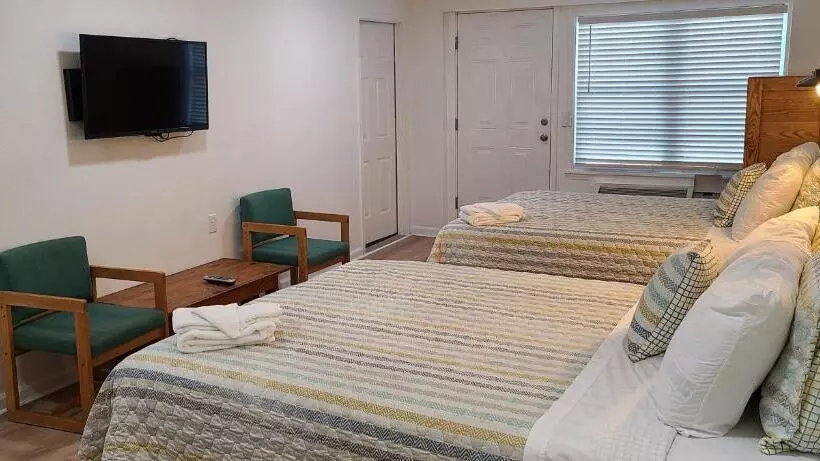 Driftin Sands Motel