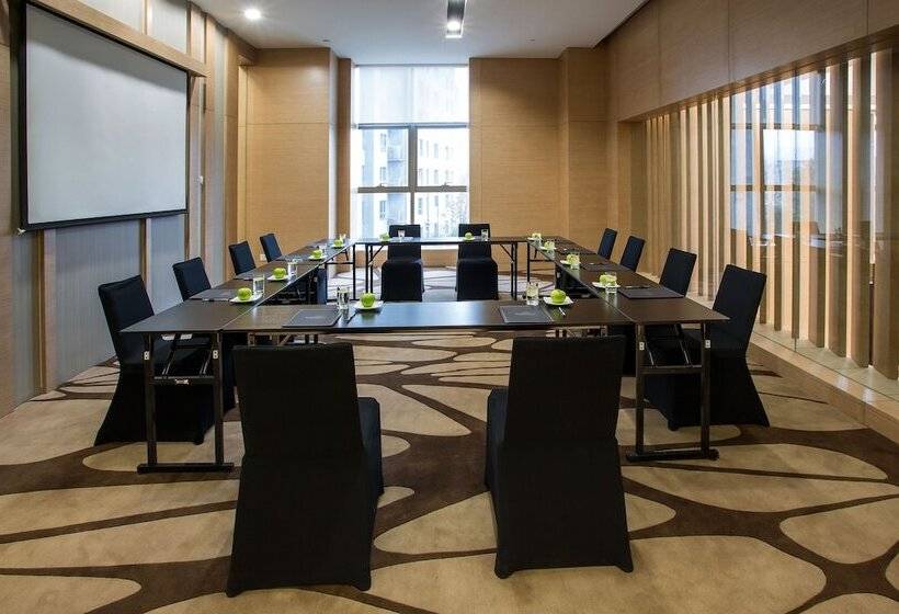 Cm Service Apartment Tianjin