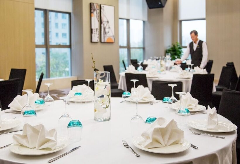 Cm Service Apartment Tianjin