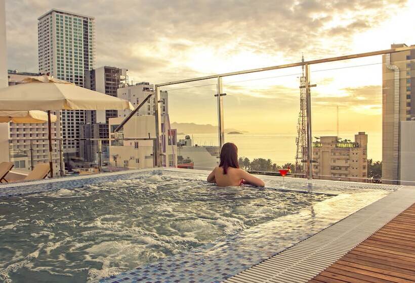 هتل Aroma Nha Trang Boutique