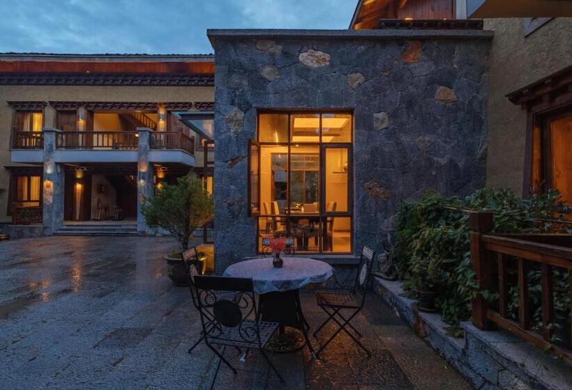 فندق Arrokhampa By Zinc Journey Shangrila