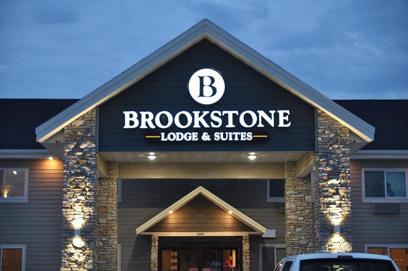 酒店 Brookstone Lodge & Suites