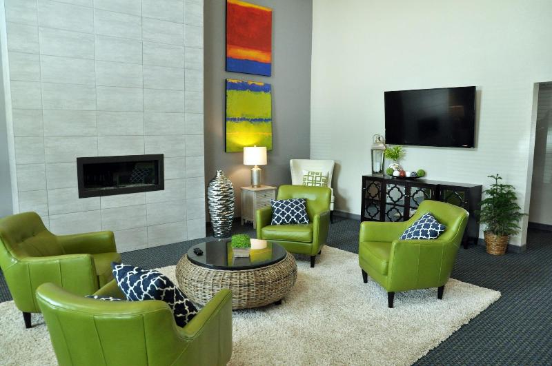 酒店 Brookstone Lodge & Suites