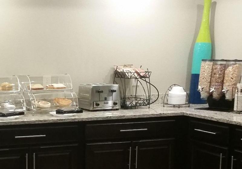 酒店 Brookstone Lodge & Suites