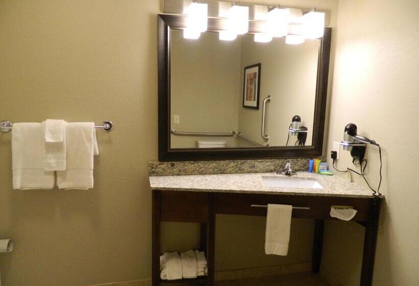 酒店 Brookstone Lodge & Suites