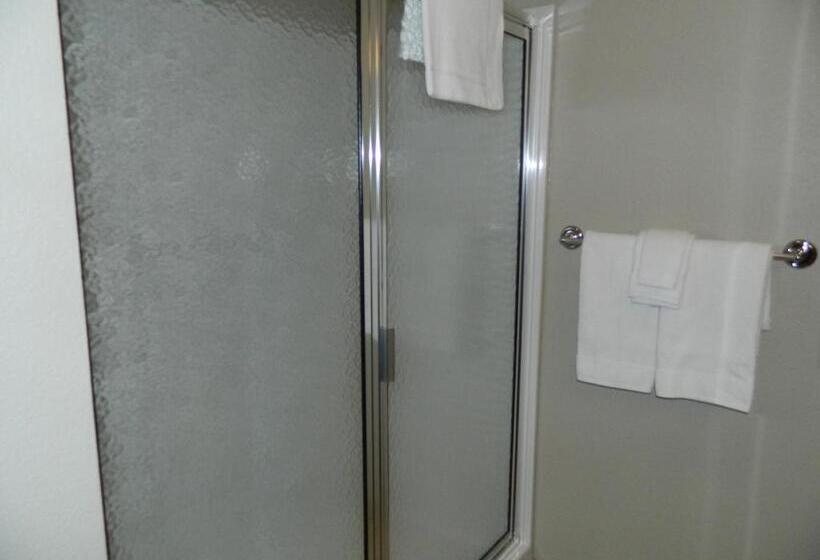 酒店 Brookstone Lodge & Suites