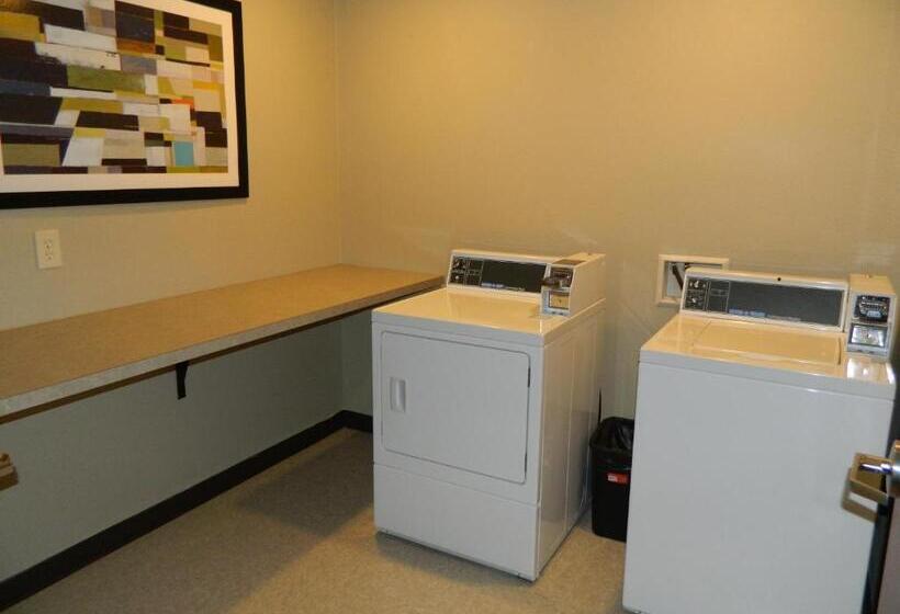 酒店 Brookstone Lodge & Suites