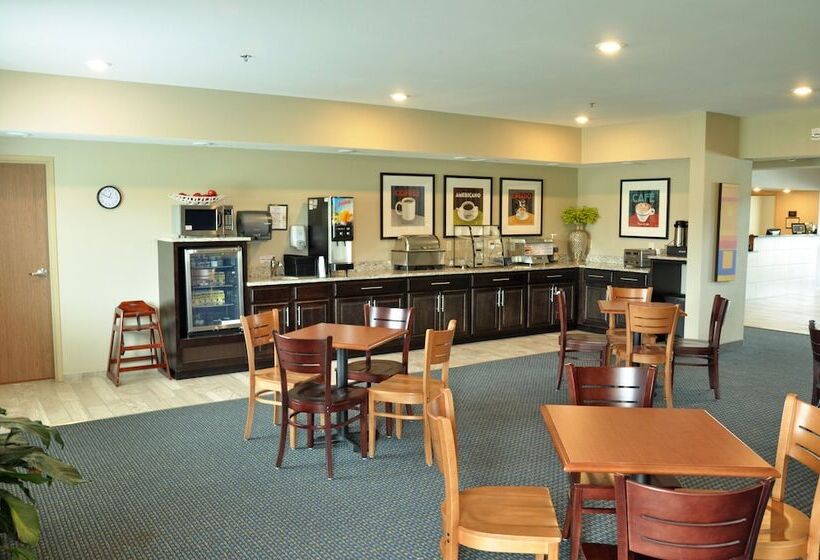 酒店 Brookstone Lodge & Suites