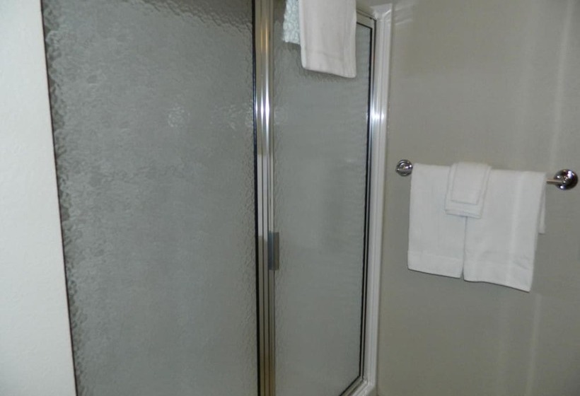 酒店 Brookstone Lodge & Suites