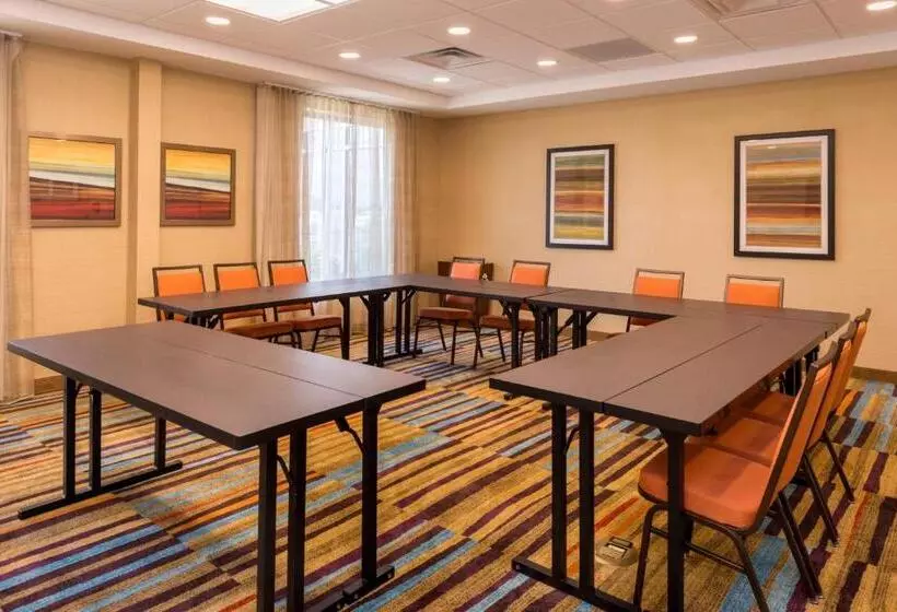 ホテル Fairfield Inn & Suites By Marriott Huntington