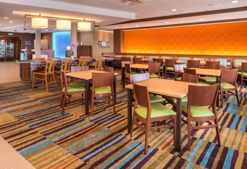 ホテル Fairfield Inn & Suites By Marriott Huntington