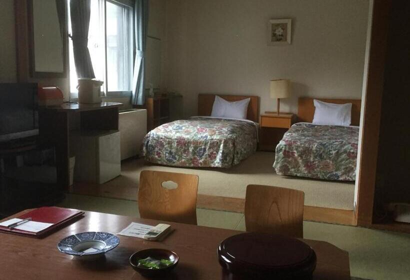 בית מלון כפרי Niseko Grand