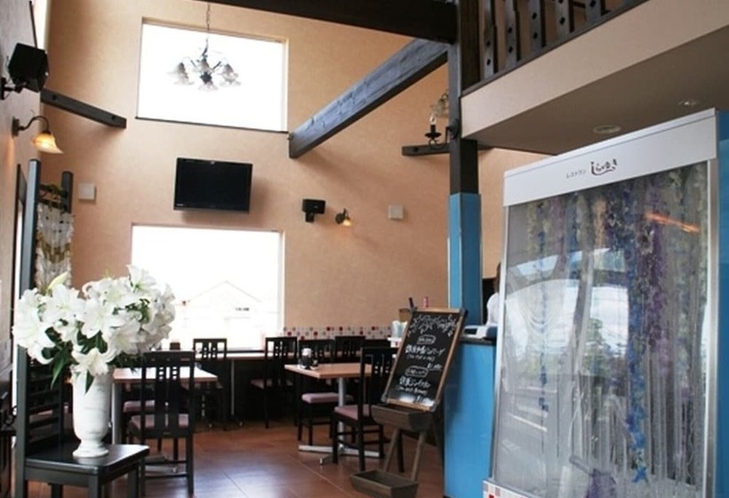 Petit Hotel Blanc Fleur