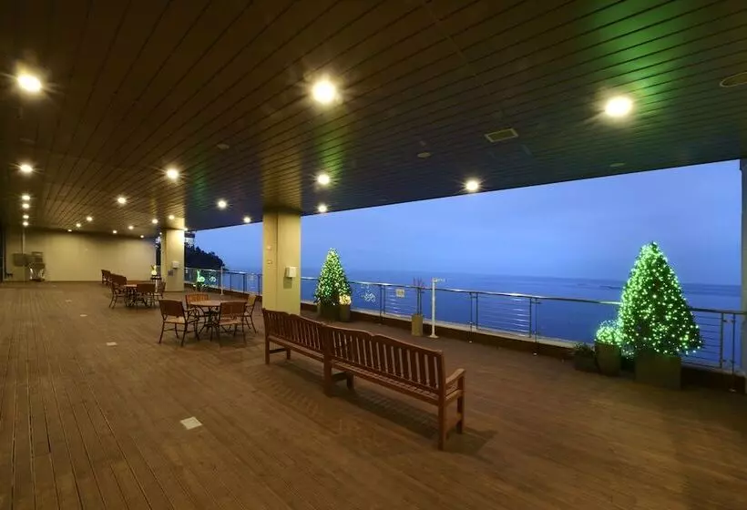 Hotelli Ramada By Wyndham Gangwon Sokcho