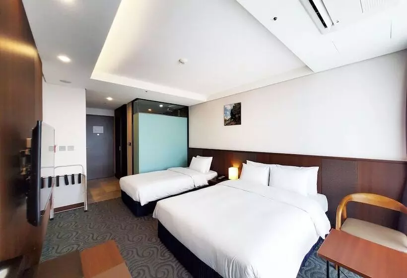 Hotelli Ramada By Wyndham Gangwon Sokcho