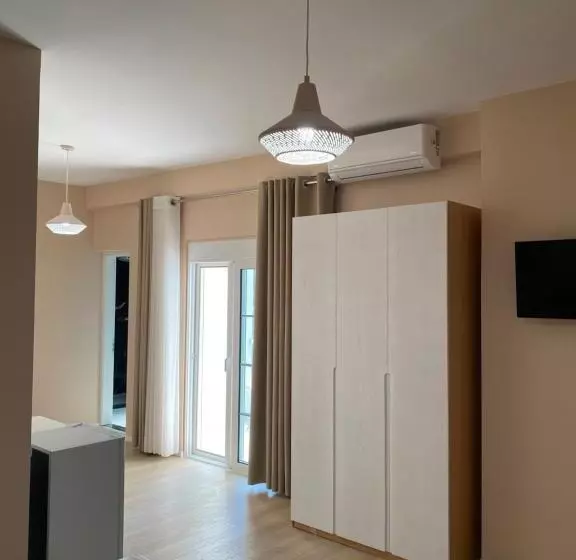ホテル Saranda Rooms