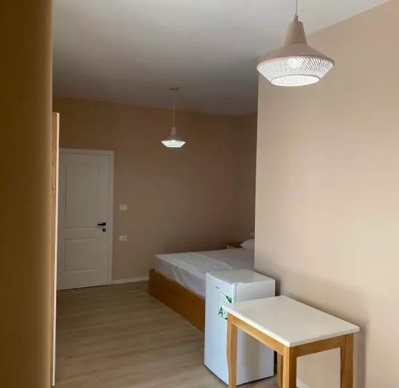 ホテル Saranda Rooms