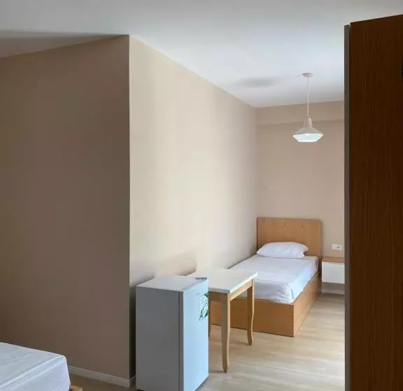 ホテル Saranda Rooms