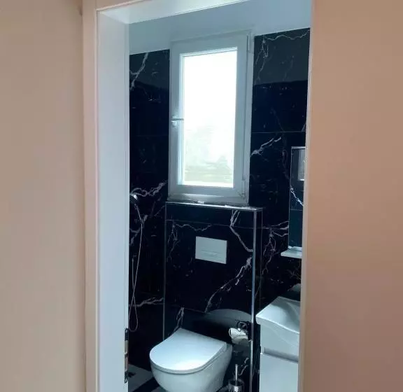 ホテル Saranda Rooms