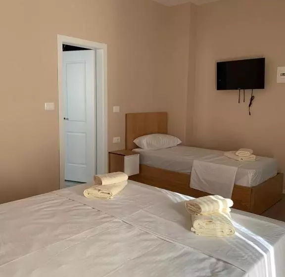 ホテル Saranda Rooms