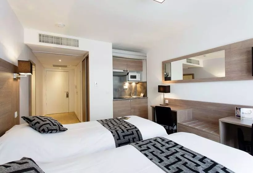 Hotelli Tulip Inn Massy Palaiseau  Residence