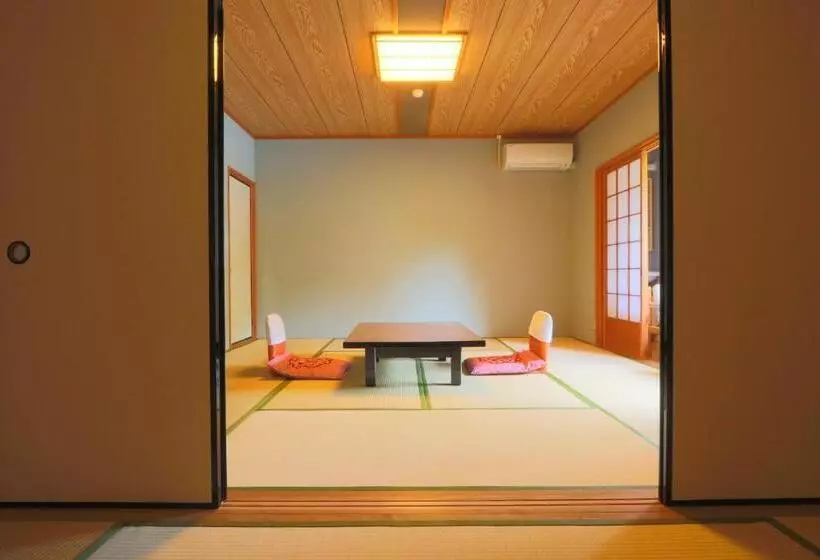 旅館 Kamiobo