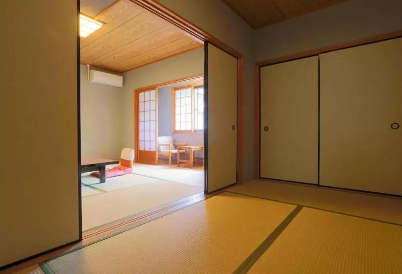 旅館 Kamiobo