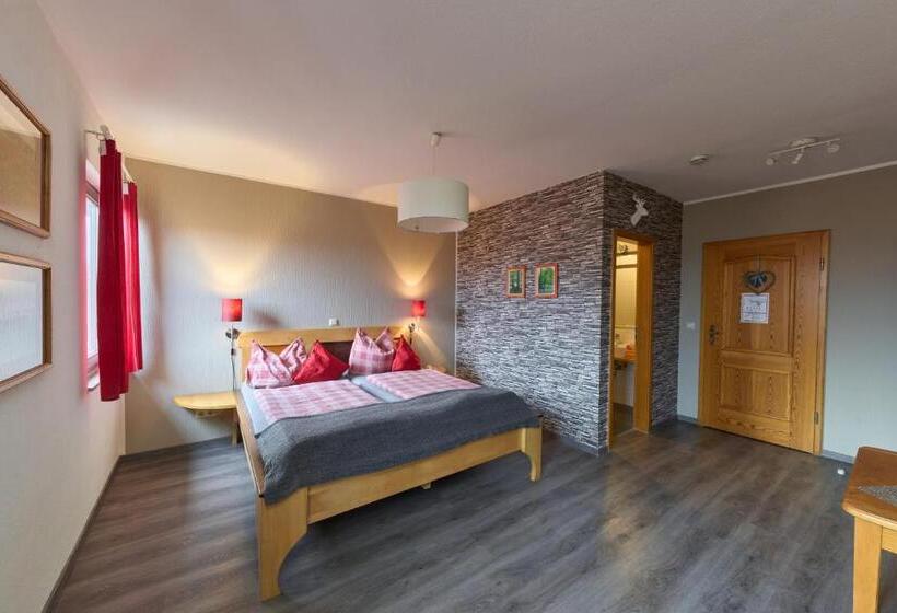 Landhotel Brauner Hirsch