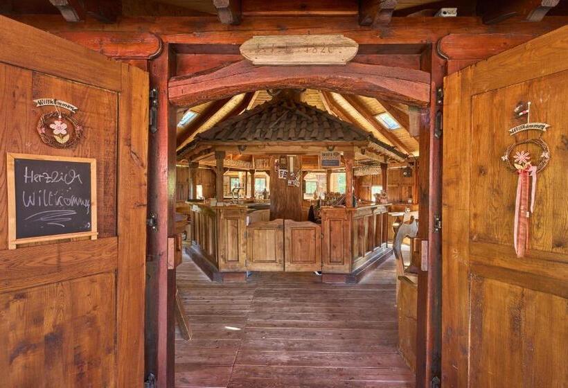 Landhotel Brauner Hirsch