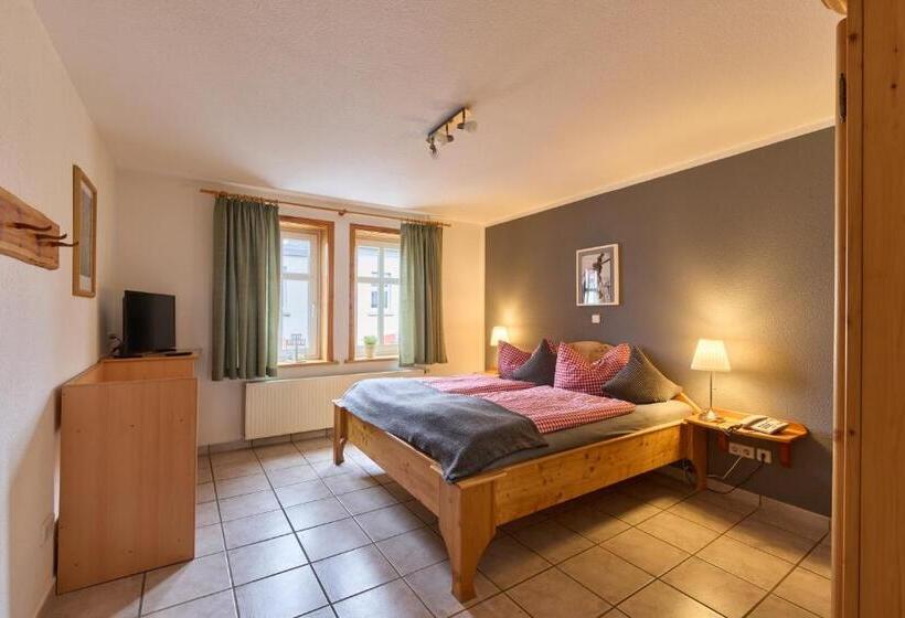 Landhotel Brauner Hirsch